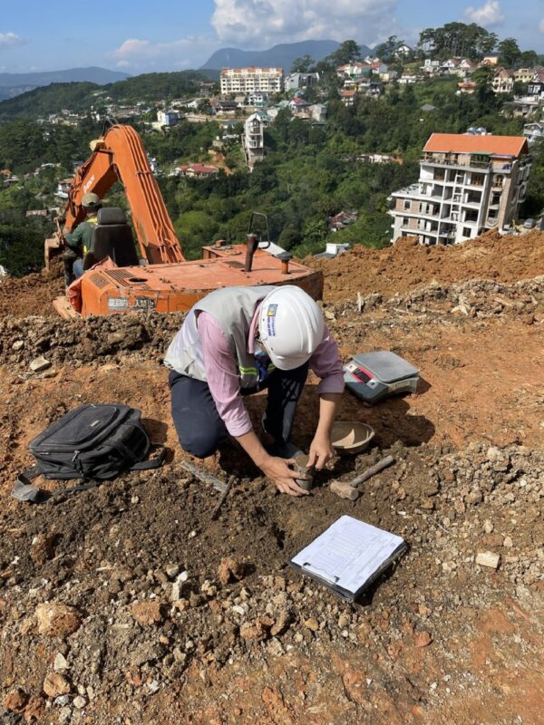 Lấy Mẫu Thí Nghiệm